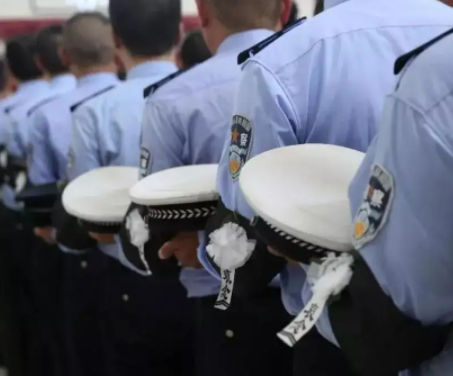 公安部：十年来，全国有3799名民警英勇献身，5万余名公安民警光荣负伤