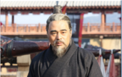 芈戎-宣太后的同父弟弟，秦昭襄王的舅舅